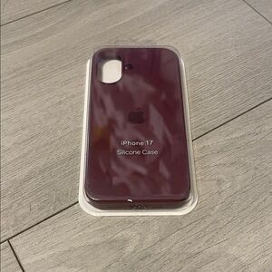 Apple iPhone 17 Silicone Case - Burgundy